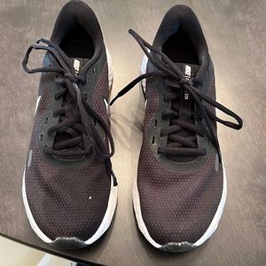 Nike Revolution